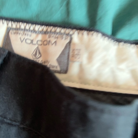 Volcom Shorts - Picture 4 of 4